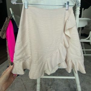 DO+BE cream zebra ruffled skirt silky material